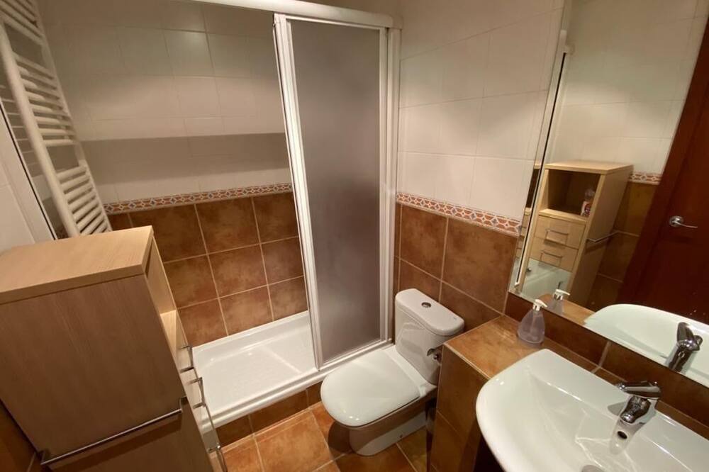 Photo of Bathroom in Incles