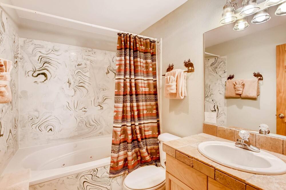 Photo of Bathroom in Fall River Estates