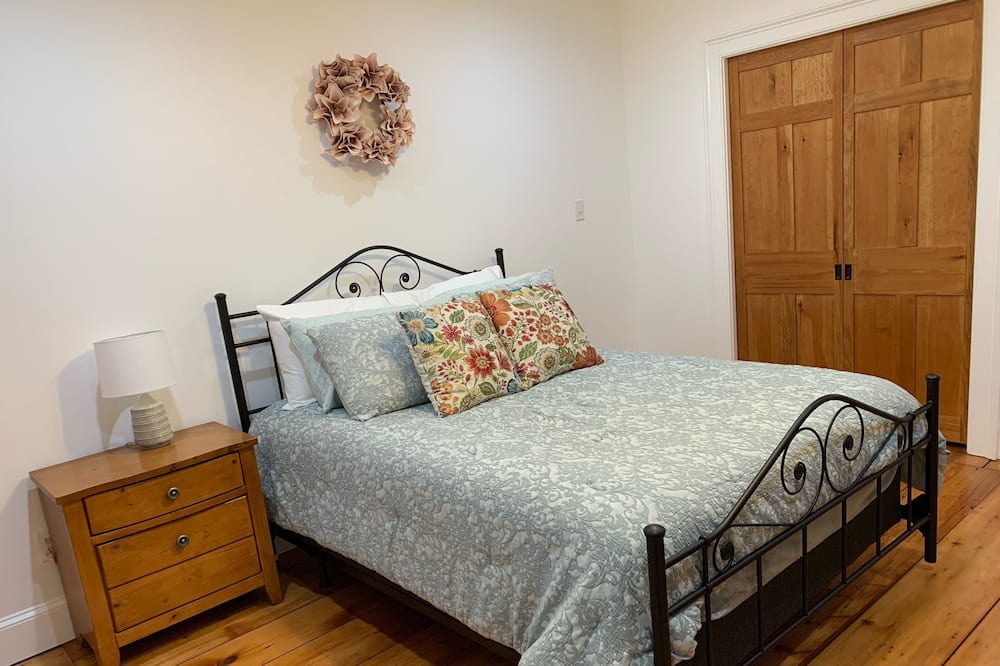 Photo of Bedroom in Schodack Landing