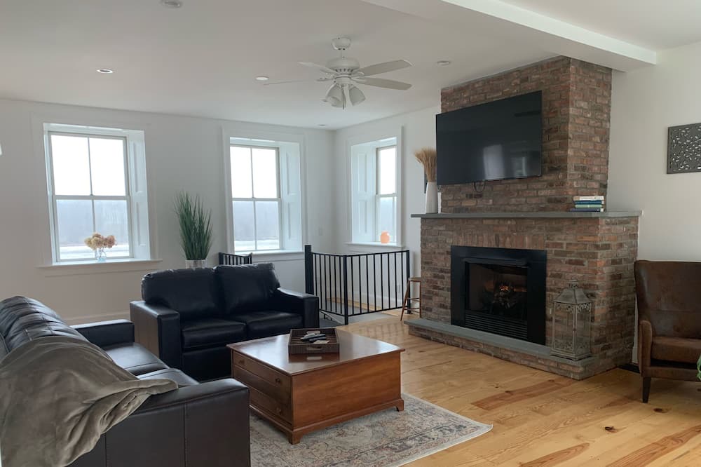 Photo of Livingroom in Schodack Landing