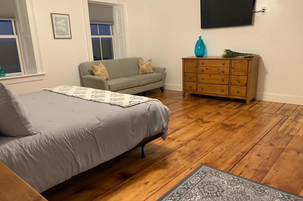 Photo of Bedroom in Schodack Landing