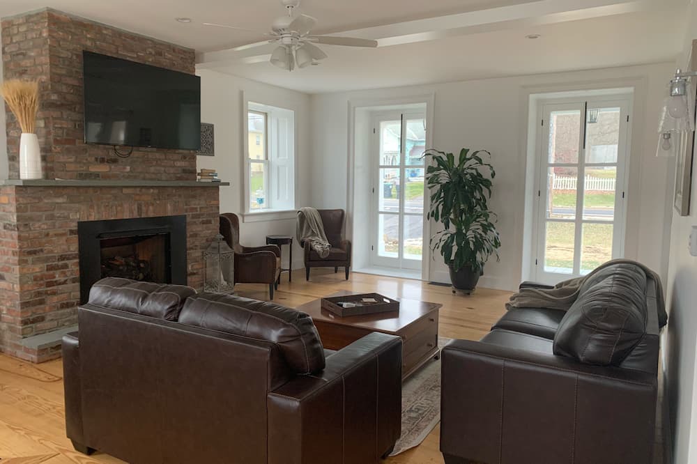 Photo of Livingroom in Schodack Landing