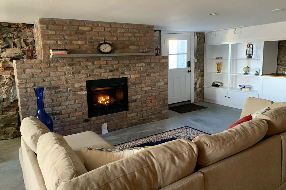 Photo of Livingroom in Schodack Landing