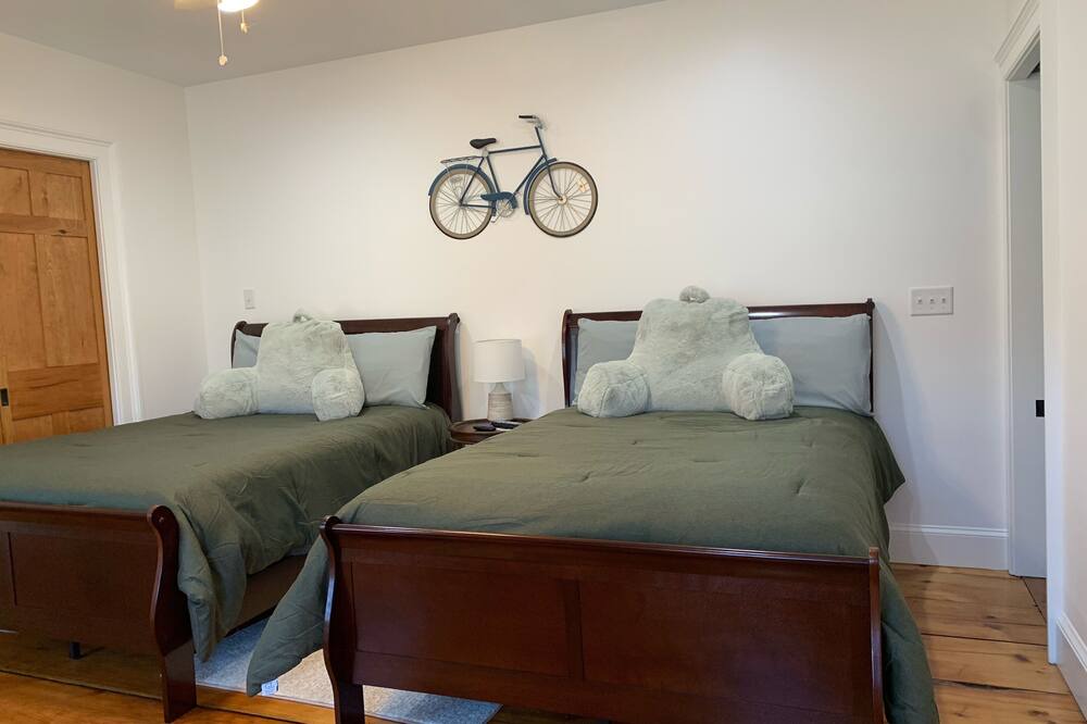 Photo of Bedroom in Schodack Landing