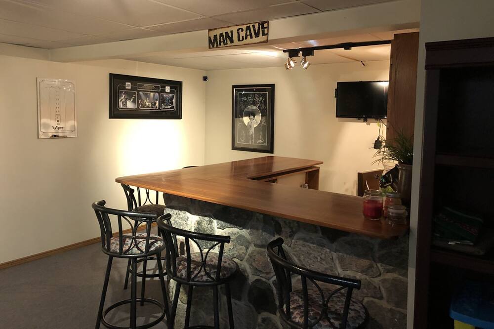 Photo of Kitchen in Dysart et al