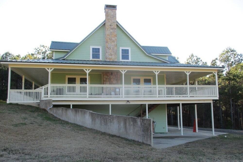 Photo of Outdoor in Broaddus