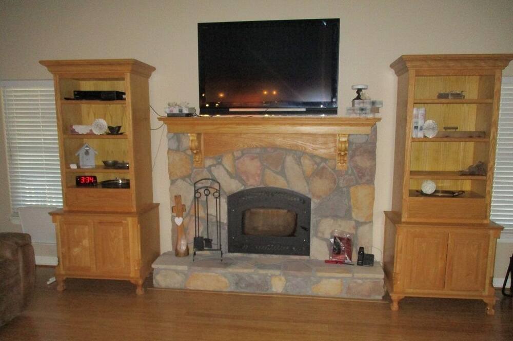 Photo of Livingroom in Broaddus