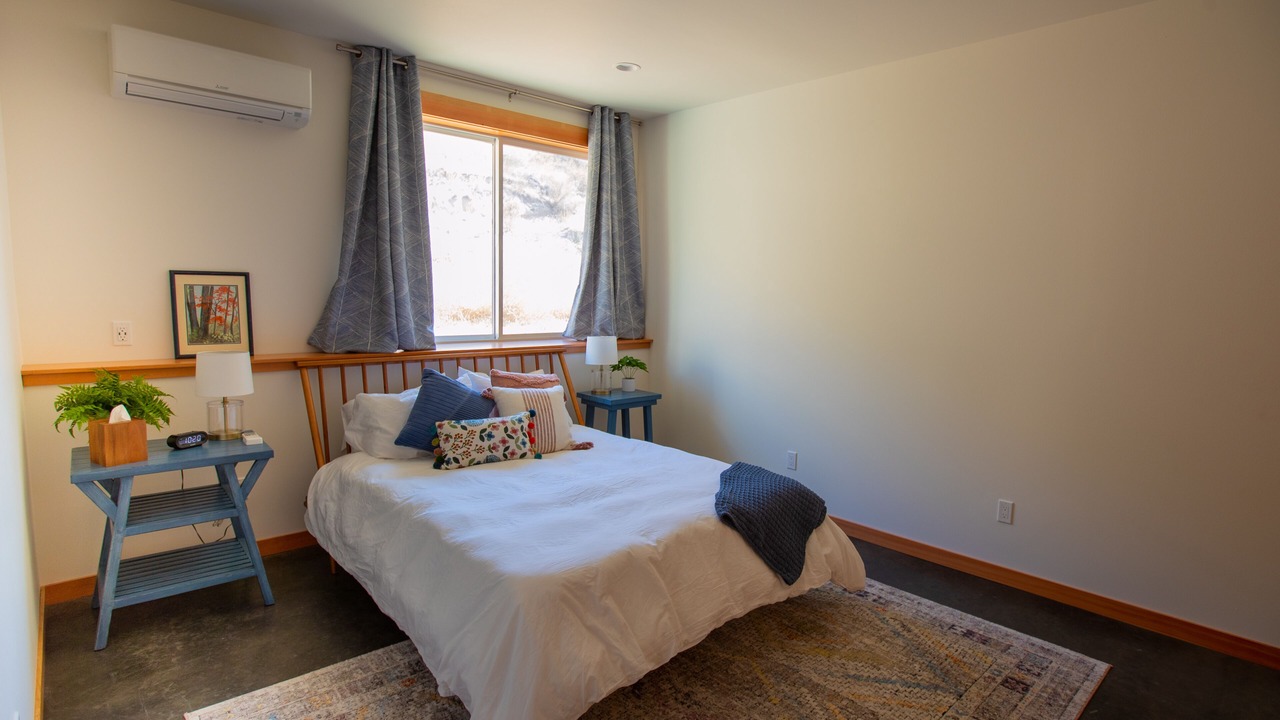 Photo of Others in Manson