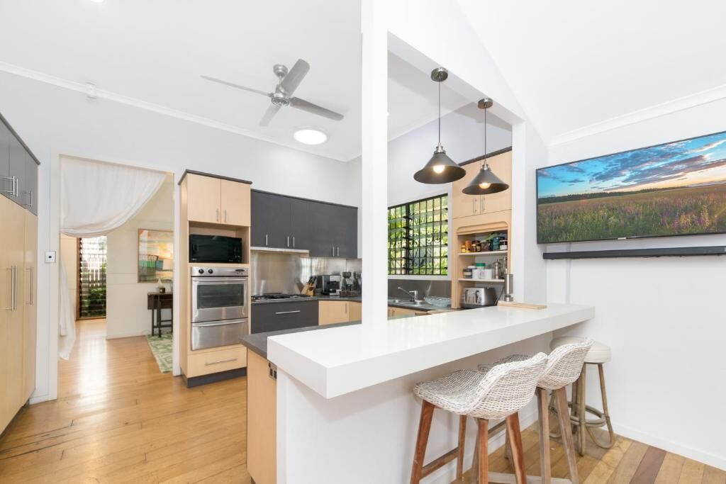 Photo of Livingroom in North Ward