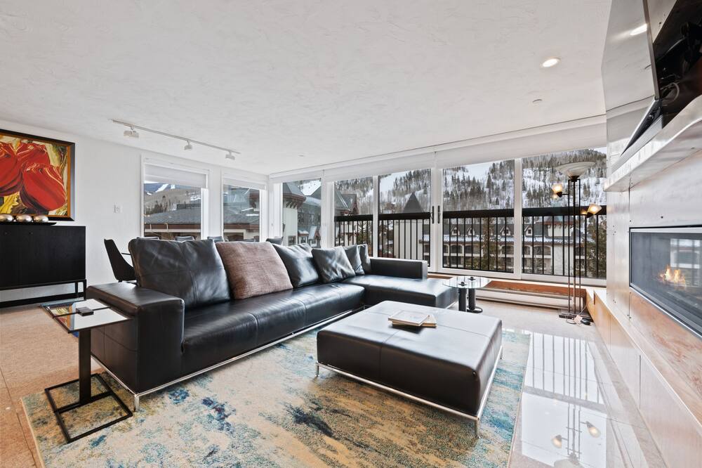 Photo of Livingroom in Vail