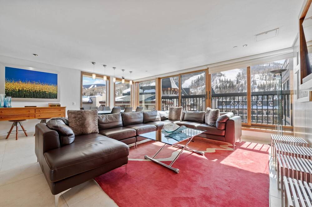 Photo of Livingroom in Vail