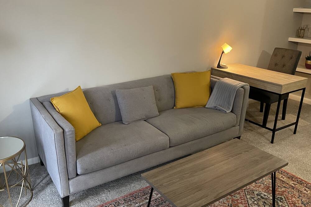 Photo of Livingroom in Legacy Park