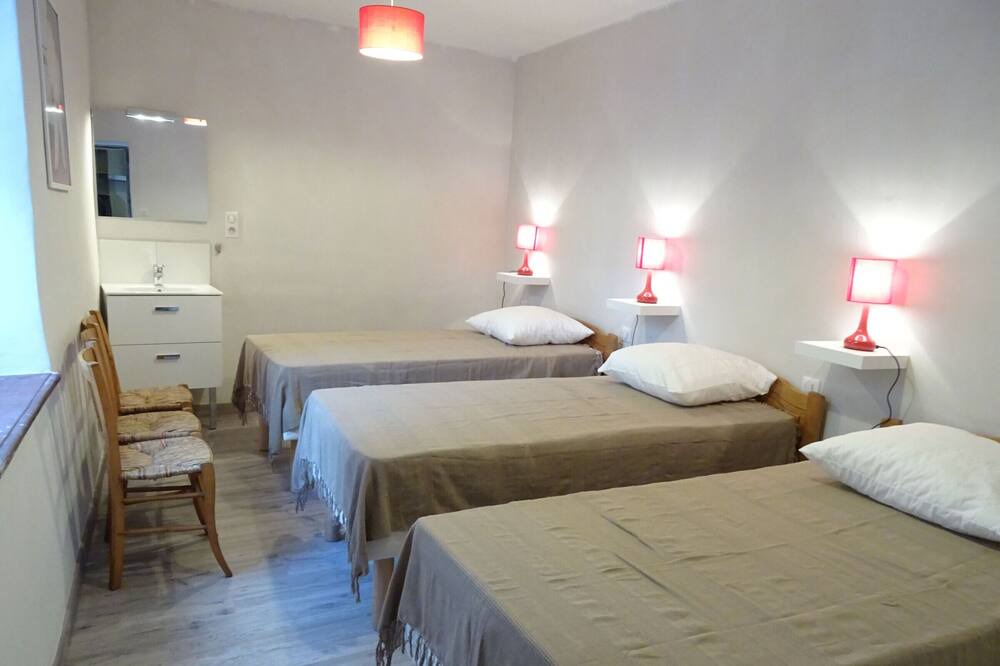 Photo of Bedroom in Montclar