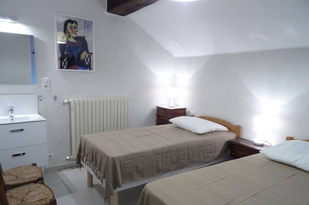 Photo of Bedroom in Montclar