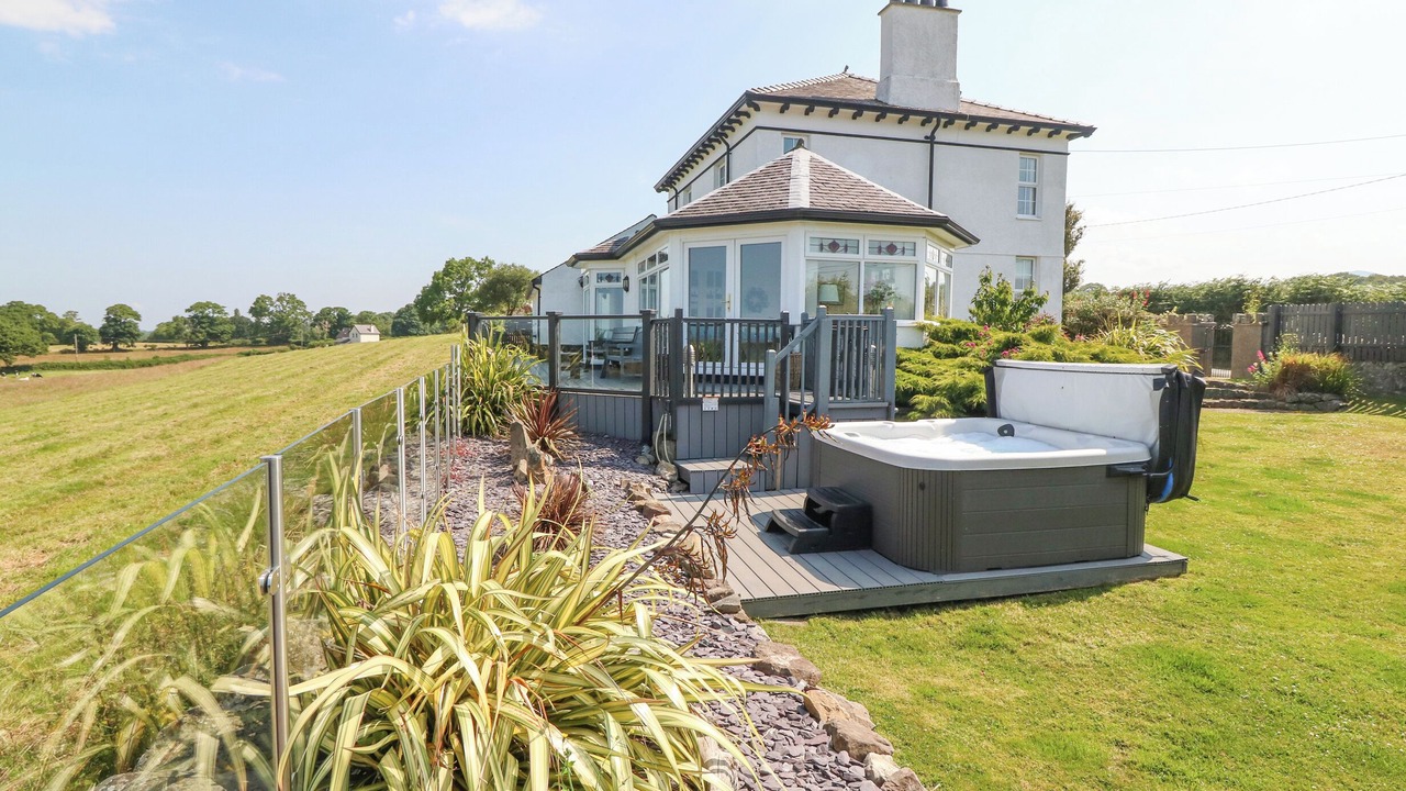 Photo of Patio Balcony in Llandwrog