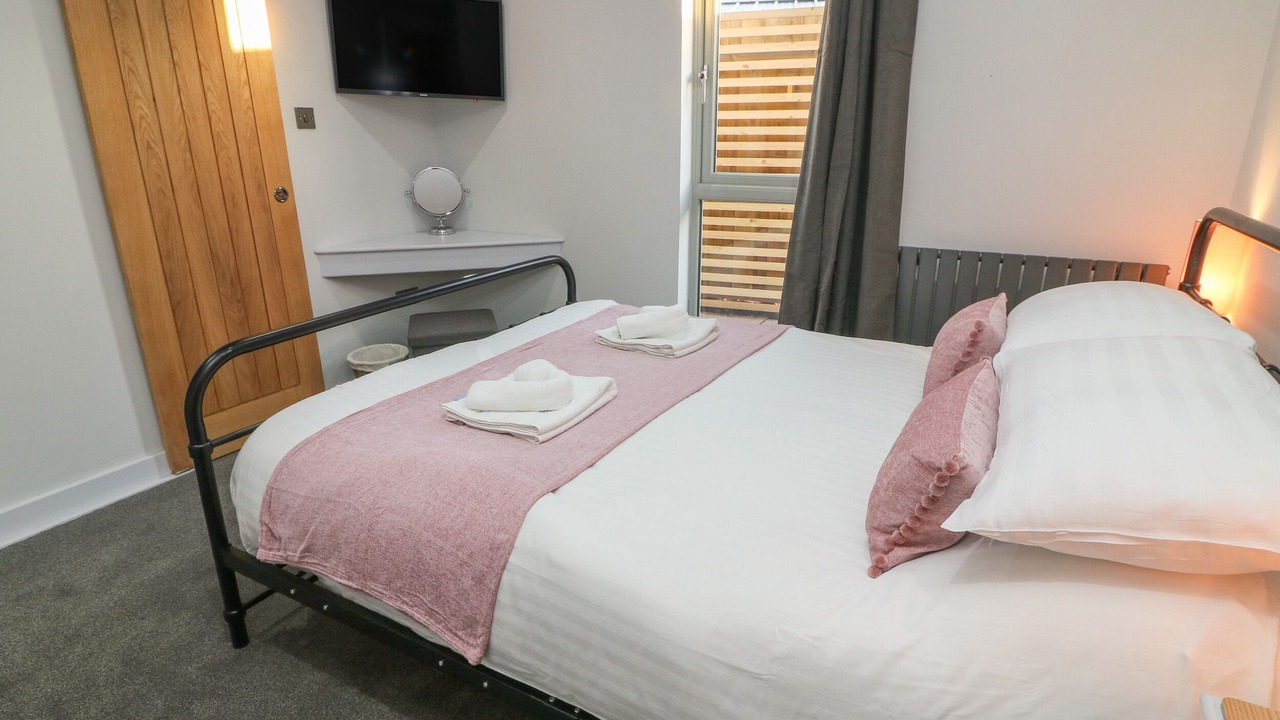 Photo of Others in Wennington