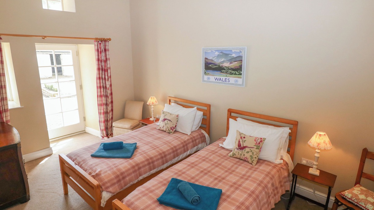 Photo of Others in Llandefeilog