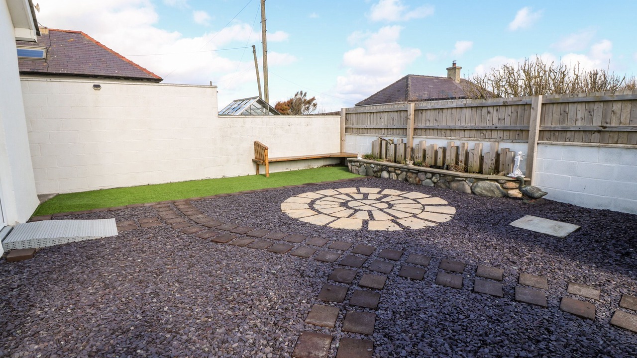 Photo of Others in Dinas