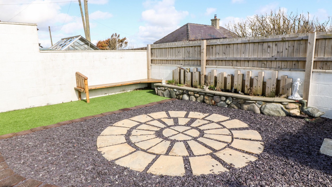 Photo of Others in Dinas