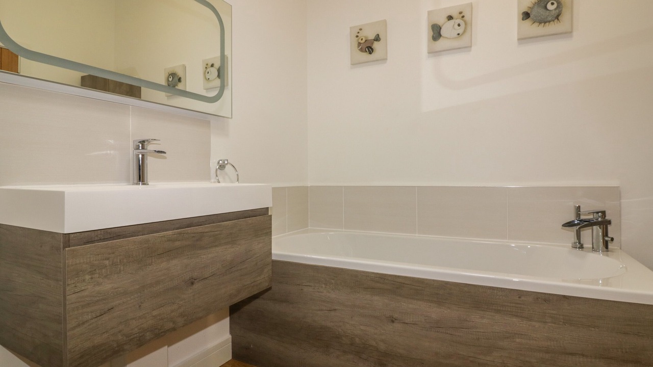 Photo of Bathroom in Cardinham