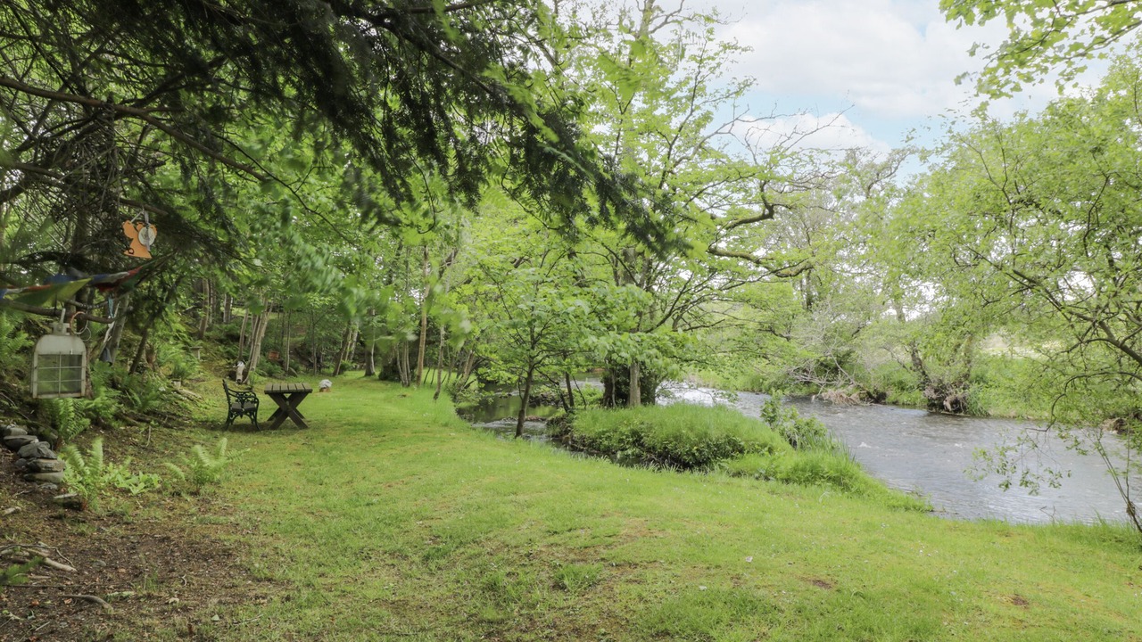 Photo of Others in Peebles