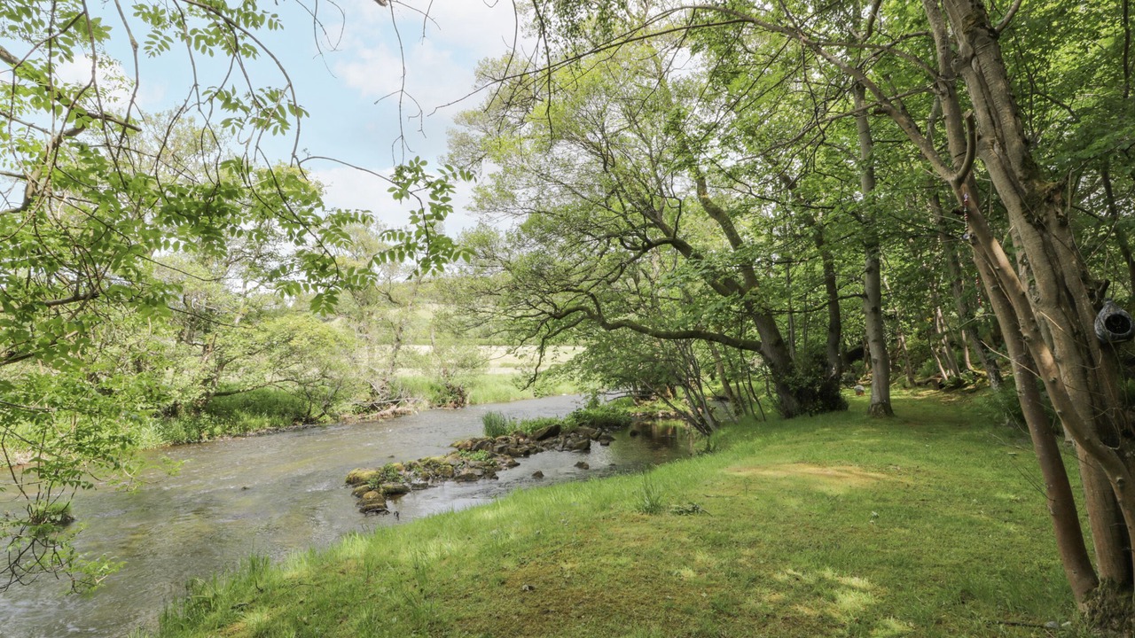 Photo of Others in Peebles