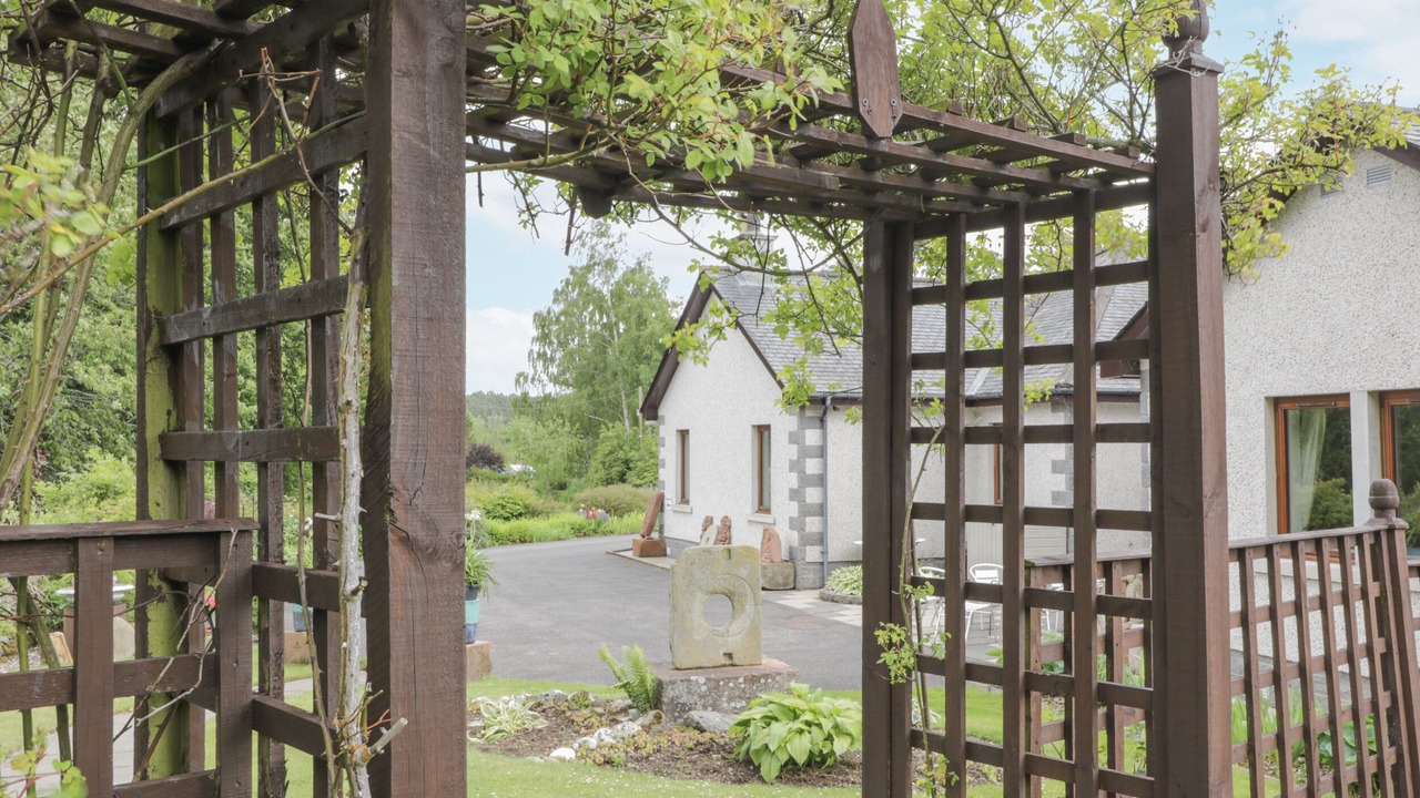 Photo of Others in Peebles