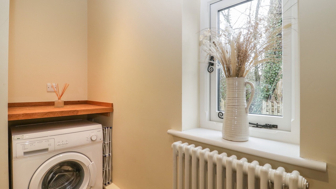 Photo of Others in Mark