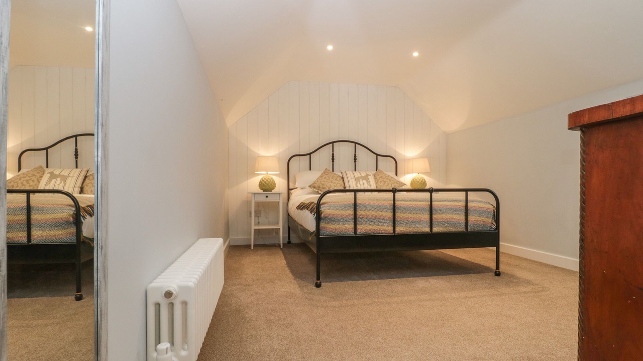 Photo of Others in Mark