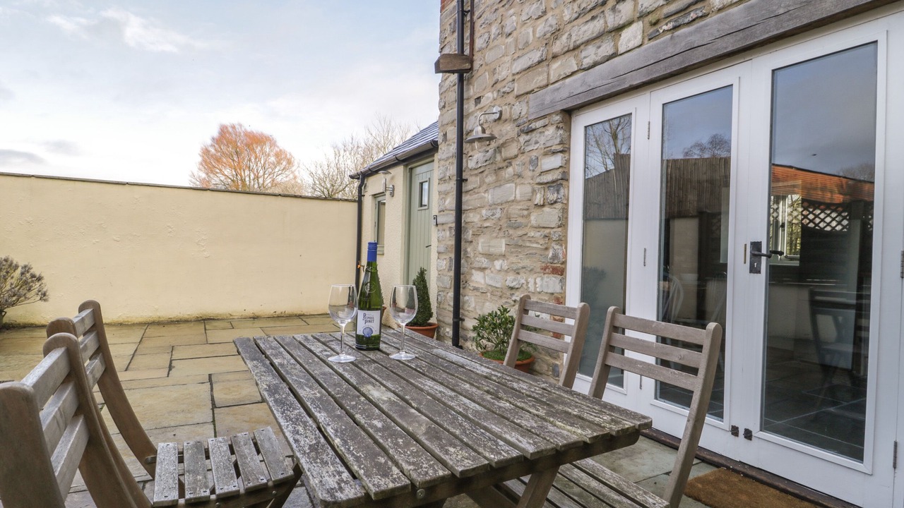 Photo of Others in Mark