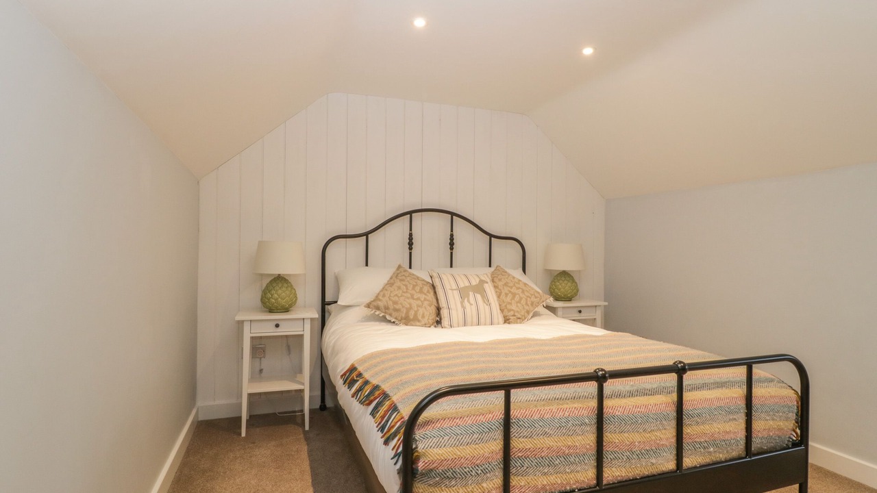 Photo of Others in Mark