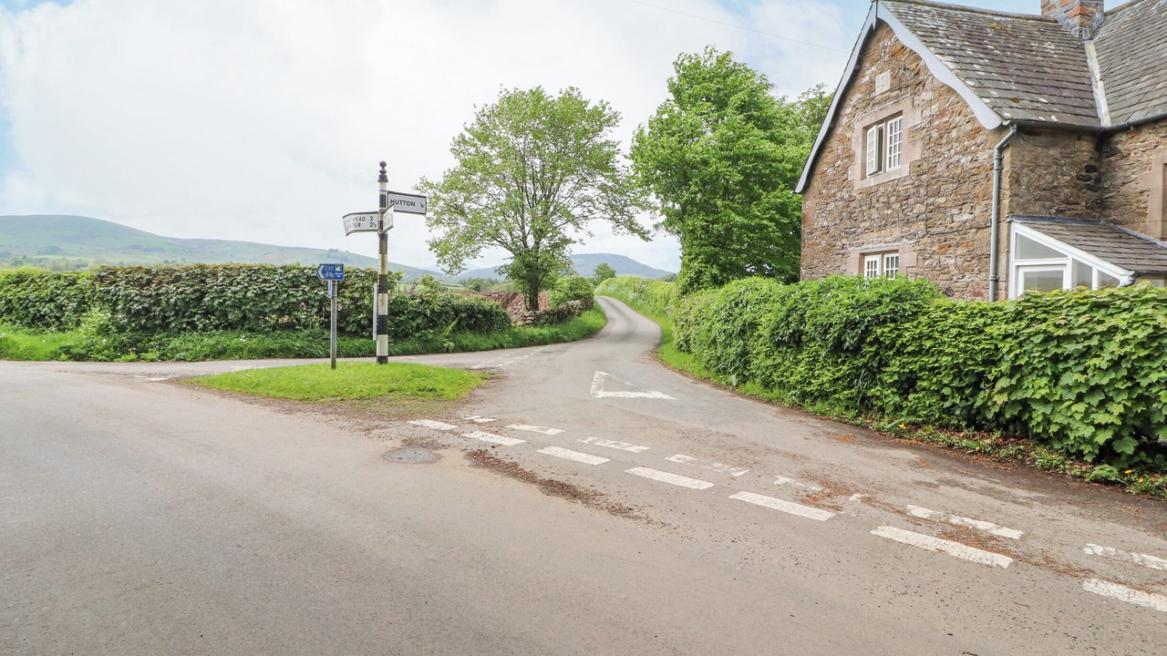 Photo of Others in Hutton