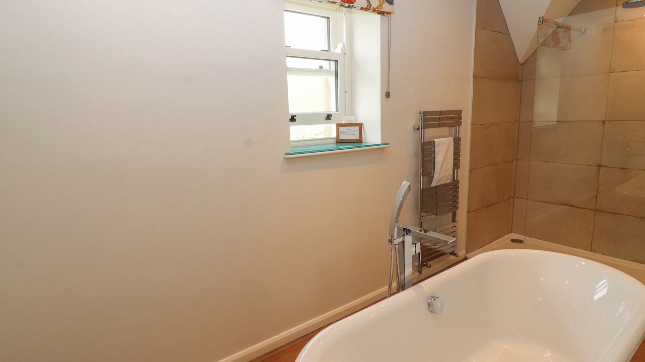 Photo of Others in Hutton