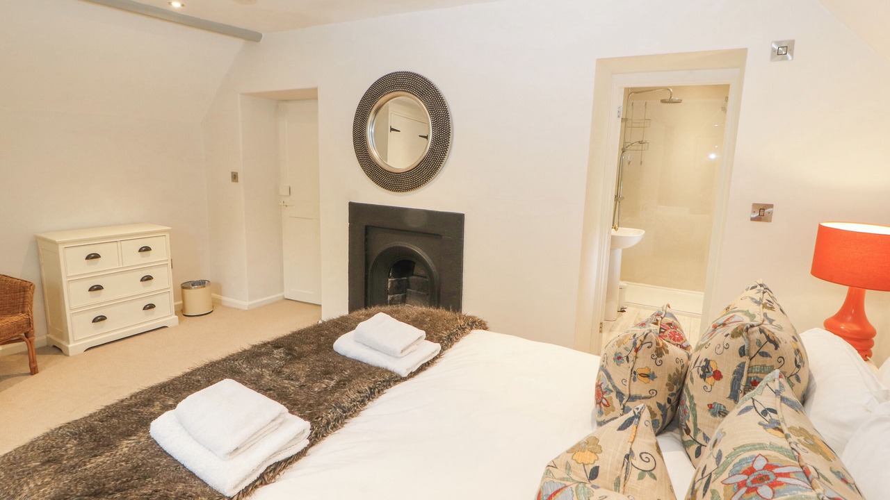 Photo of Others in Hutton