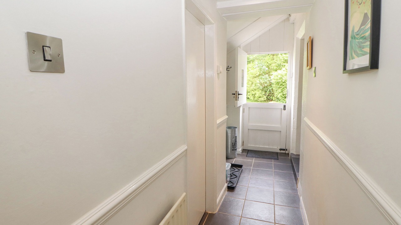 Photo of Others in Hutton