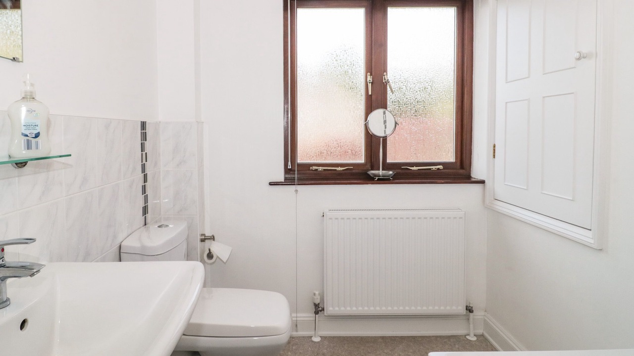 Photo of Others in Cheddar