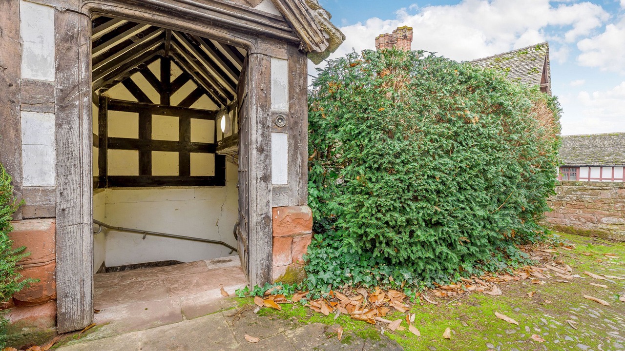 Photo of Outdoor in Eaton Mascott