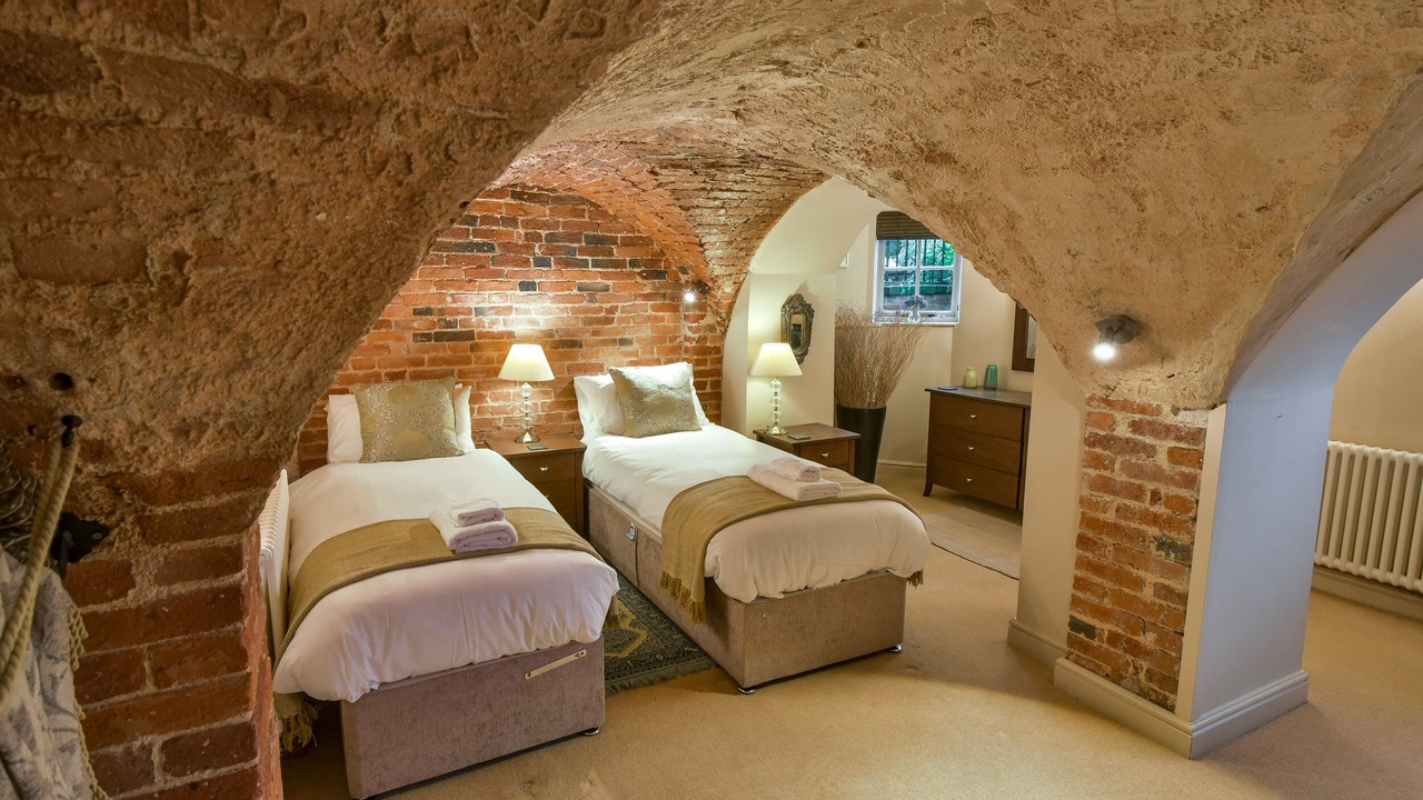 Photo of Others in Hulland Ward