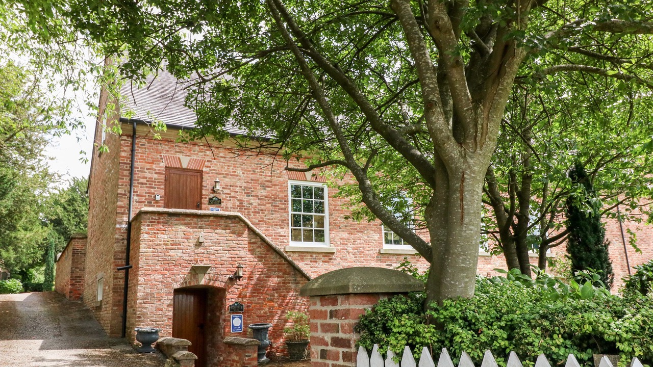 Photo of Outdoor in Hulland Ward