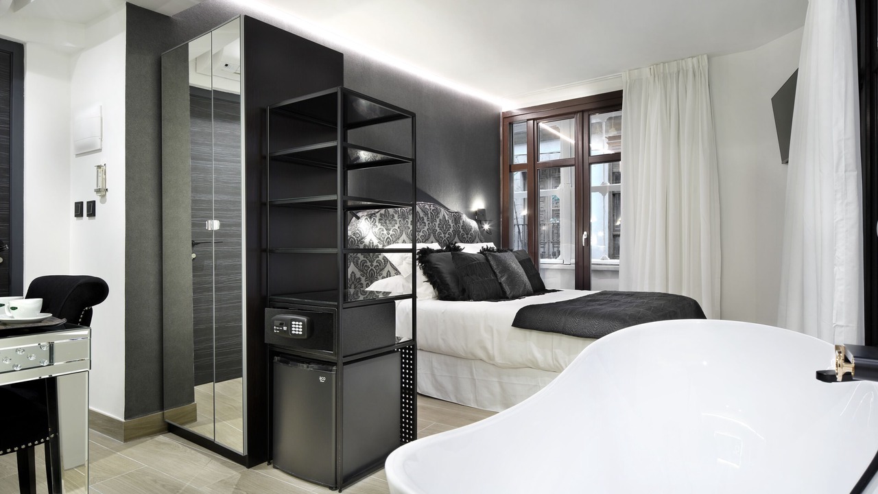 Photo of Bedroom in Bilbao Old Town