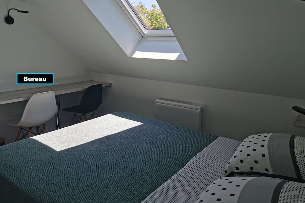 Photo of Bedroom in Le Vivier-sur-Mer