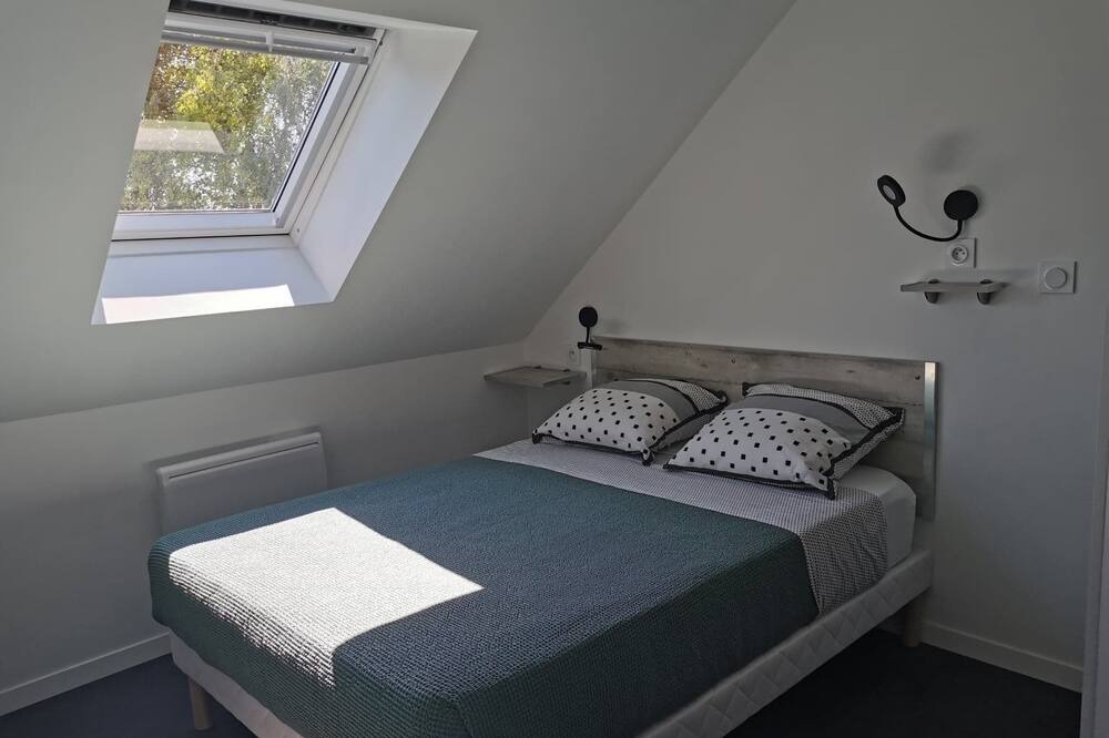 Photo of Bedroom in Le Vivier-sur-Mer