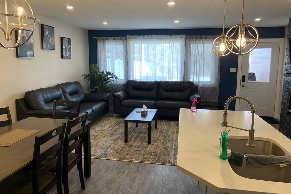 Photo of Livingroom in Katepwa Beach