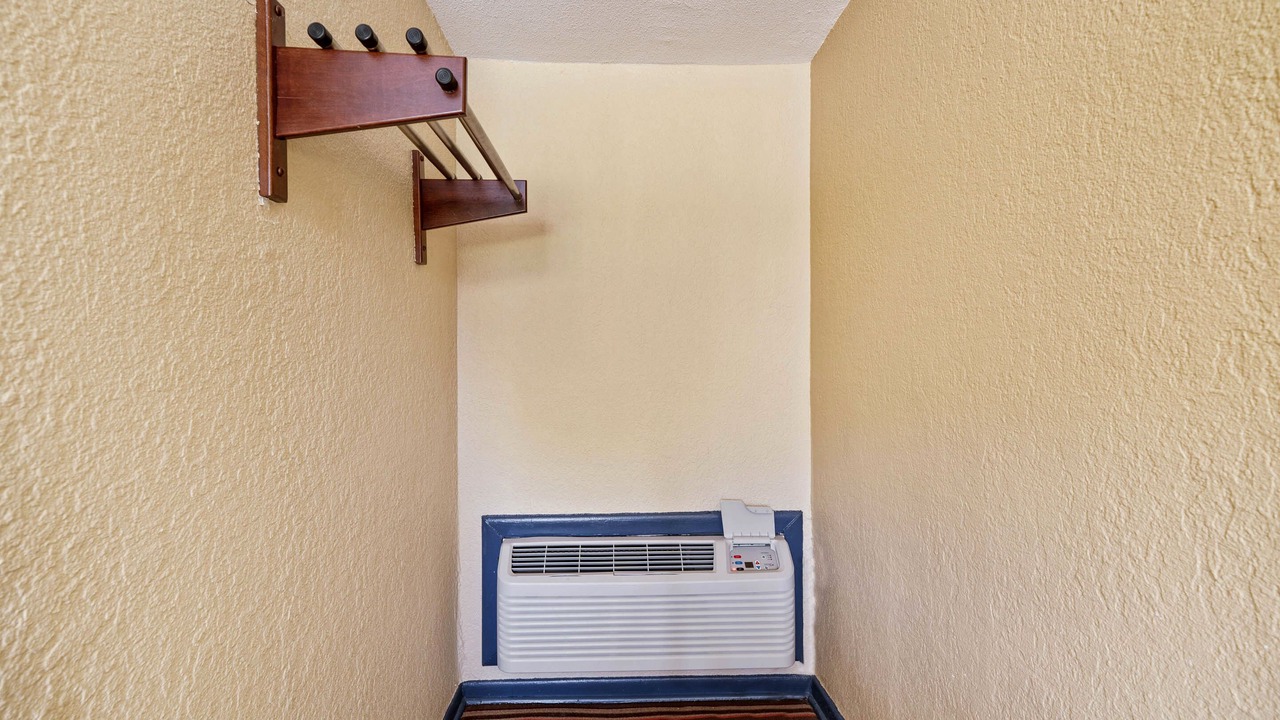 Photo of Bedroom in Luling