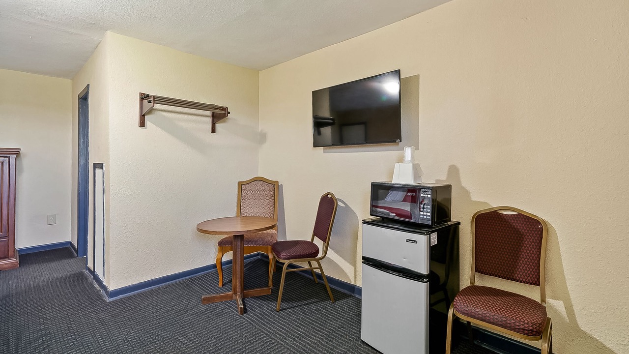 Photo of Bedroom in Luling