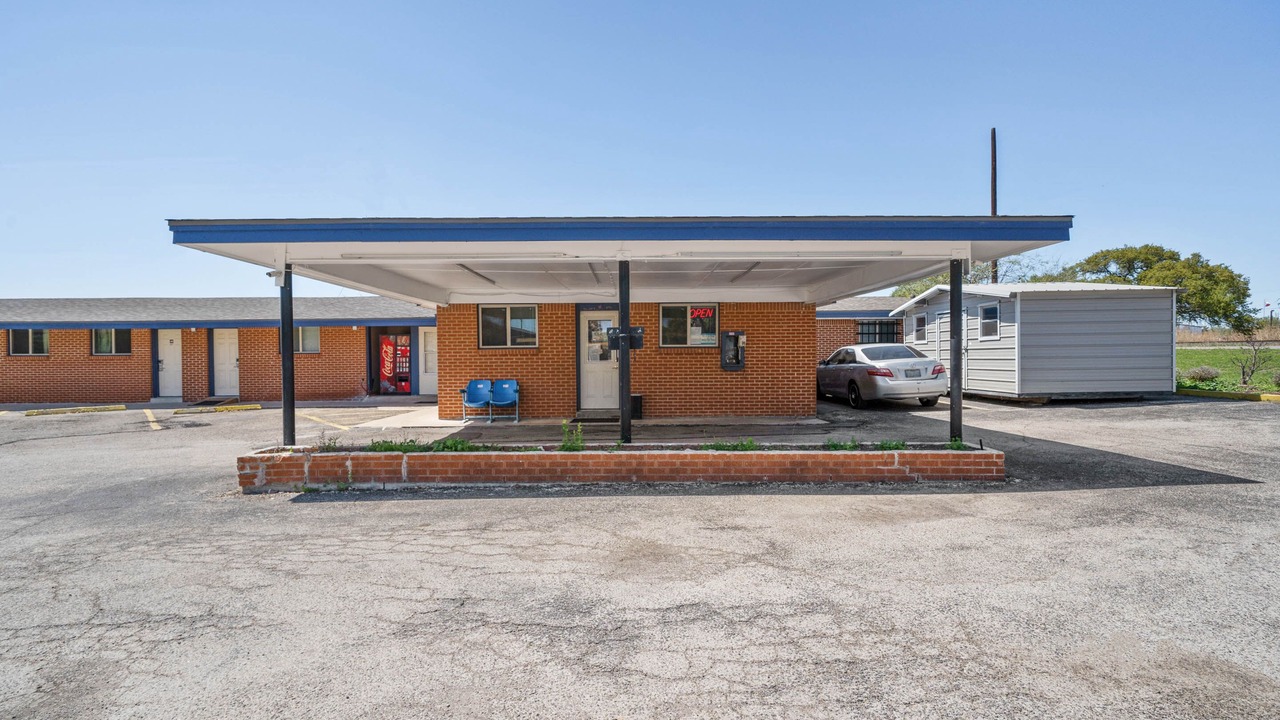 Photo of Outdoor in Luling