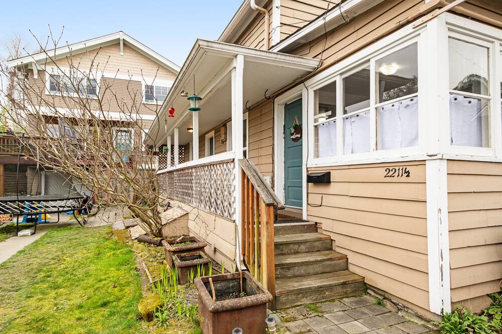 Photo of Others in Queen Anne