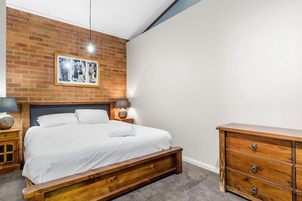 Photo of Bedroom in Cooks Hill