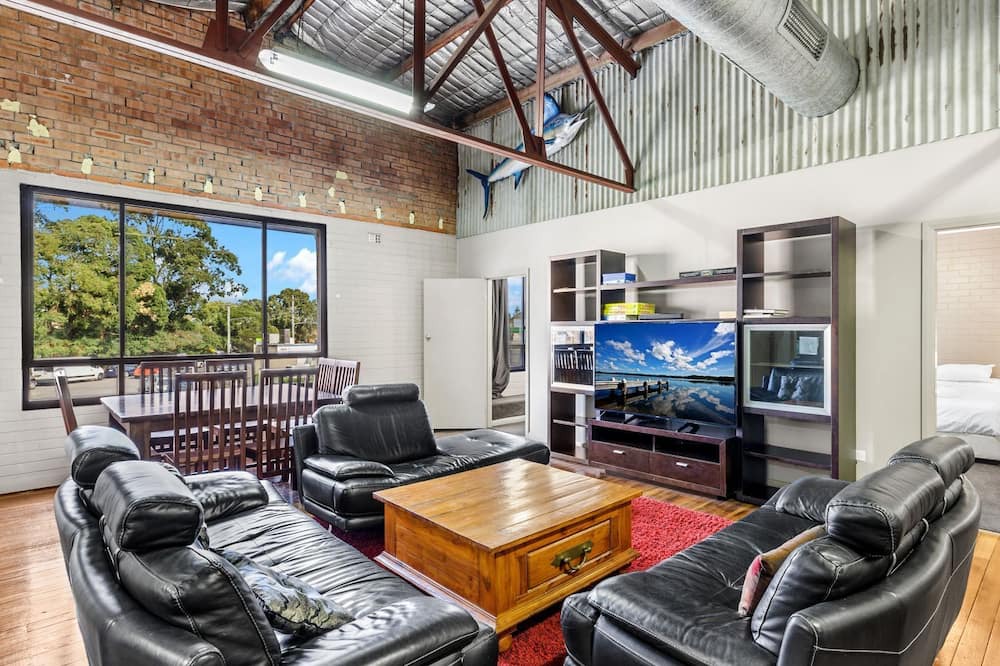 Photo of Livingroom in Cooks Hill