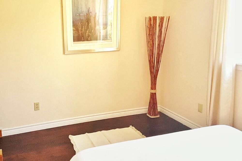 Photo of Bedroom in Waupoos